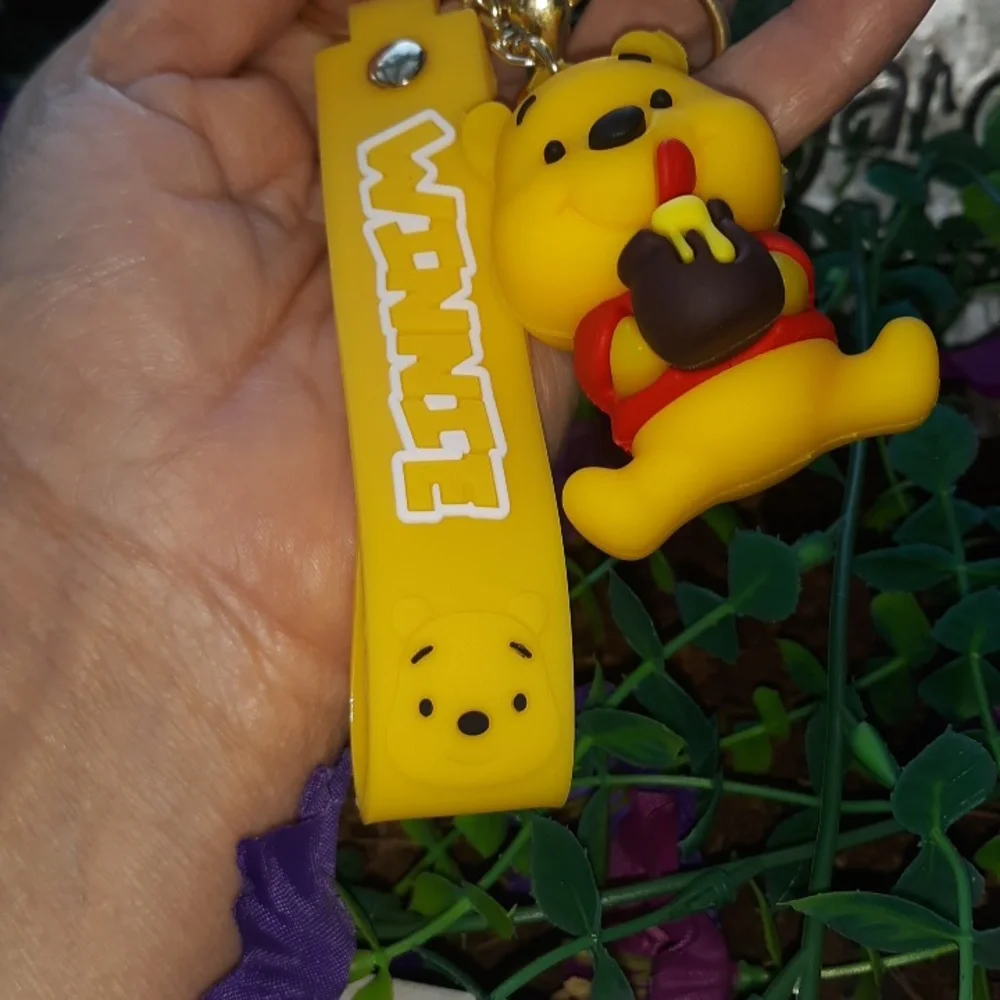 🆕DISNEY'S OFFICIALLY LICENSED WINNIE THE POOH 3D KEYCHAIN